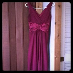 V-neck Maroon formal petite dress